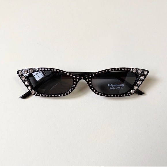 Jeweled Vintage Cat Eye Sunglass - Picture 1 of 3
